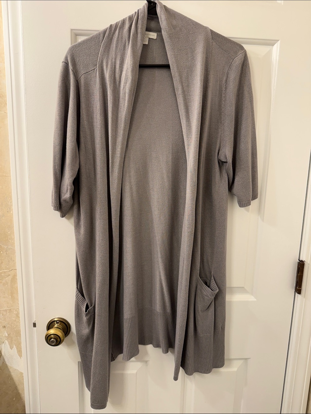 New York & Company Light Gray Open-Front Short Sleeve Cardigan